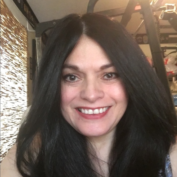 Meet your Posher, Sandra - Picture 1 of 1